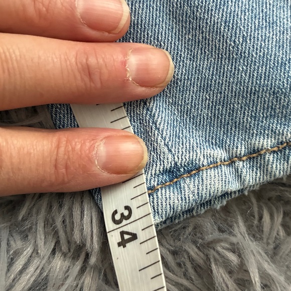 AE USED RIPPED MOM JEANS GOOD Buy 2 pairs of jeans the 3rd will be $2" - Picture 9 of 15